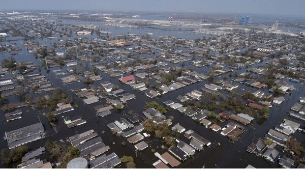 일반적으로 재난이라고 하면 자연재난을 떠올리지만 재난에는 자연재난, 기술재난, 자연-기술 복합재난 등이 있다. 사진은 2005년 8월 29일 미국 남동부를 강타한 허리케인 ‘카트리나(Katrina)’로 인해 폐허가 된 뉴올리언스 모습.
