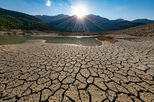 호주 그리피스 대학교의 연구팀이 주도한 연구에 따르면, 기후와 토지 이용의 변화가 전 세계 물저장량에 영향을 미쳐 홍수와 가뭄과 같은 극한 기상 현상을 일으키고 있다고 밝혔다. [사진제공(Photo Source) = Griffith University]
