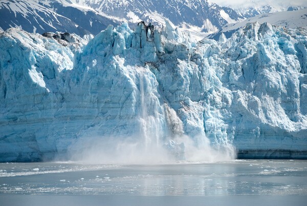 영국 링컨대학교(University of Lincoln)가 주도하는 29명의 빙상 전문가로 구성된 국제 연구팀은 남극과 그린란드의 빙상에 대해 더 명확한 이해를 얻음으로써 기후변화와 관련된 지구의 해수면 상승을 더 잘 예측할 수 있다는 연구 결과를 발표했다. [사진출처(Photo Source) = 픽사베이(Pixabay)]