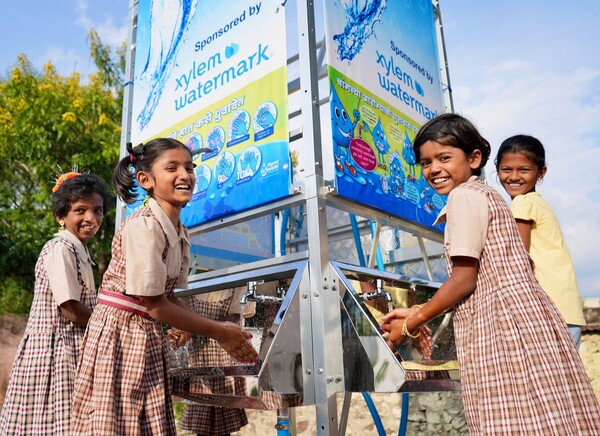 자일럼(Xylem)은 파트너 및 고객 자원봉사자들은 유니세프(UNICEF)를 포함한 1천 개의 비영리 단체를 지원하여 자일럼의 사회적 책임 프로그램인 ‘자일럼 워터마크(Xylem Watermark)’를 통해 2023년 한해동안 56개국의 지역사회를 위한 깨끗한 물과 위생(WASH)에 대한 접근성 및 교육을 제공하는 데 도움을 주었다. [사진출처(Photo source) = 자일럼(Xylem)]