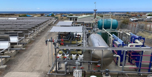 해수담수화 및 수처리를 위한 정삼투압(FO) 실증 시스템. 트레비 시스템즈는 하와이 섬에서 공동 개발한 유도 용액을 사용해 해수에서 500㎥/일의 담수를 생한하는 대규모 실증 프로젝트를 시작했다.  [사진출처 = NIPPON SHOKUBAI]