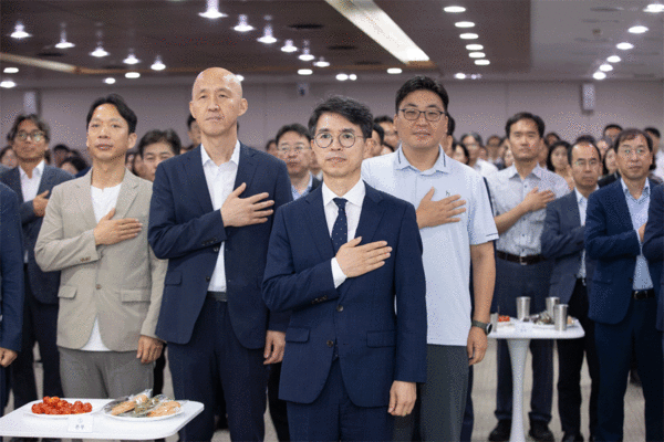 ϼ  ȯ  7 26 ӻ翡 ȯΰ   ξ  3 ȯå  ߴ.  ӽĿ Ƿ . [ = ȯ]
