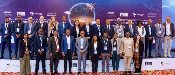 (IWMI) 10 21Ϻ 23ϱ ƼǾ Ƶ𽺾ƹٹٿ ī   ַ (Pan-African Symposium on Digital Solutions for Water Management)  ϰ,   Ȱ ڿ    ټ Ȯ  ߴ.    ַ ī    , Ű, , л . [(Photo Source) = IWMI]