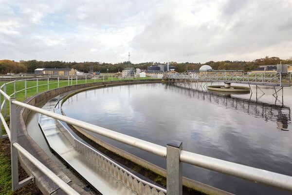 NCC (Envidan) ҽþ Ͽ ׸ 񺸸 ݵ A/Sκ ũ ƲƮ ݵ ġ 񺸸 ߾ϼó ü(Viborgs central wastewater treatment plant) ȭ  Ȯ 縦 ߴ. [ó(Photo source) = NCC]