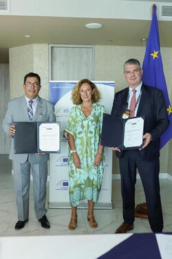 ������������(EIB)�� ���⵵����������(BDE)�� 1�� �޷�(�� 1õ456�� ��) �Ը��� �ű� ������ �����Ѵ�.  [��������(Photo Source) = EIB]