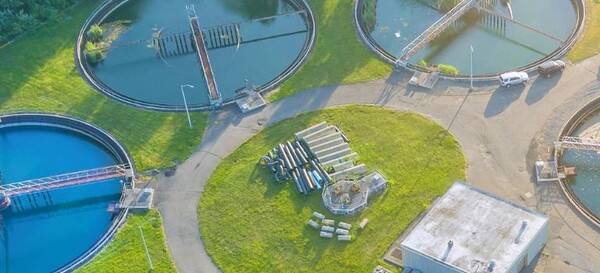 ���ڻ����С�����ü ���� �о� �۷ι� ���� ����� ���̸𸮼�ġ(Zymo Research Corporation)�� ���� 2026�� 1�� 15��~16�� �̱� Ķ�����Ͼ� ����Ʈ��ġ(Newport Beach)�� �ߺ��� ���̸���Ʈ(Balboa Bay Resort)���� ������ ��2026 �ϼ� �� �̻��� ��������(Microbes in Wastewater Symposium 2026)���� �Ŀ��Ѵ�.&nbsp;[������ó(Photo source) =  ���̸𸮼�ġ(Zymo Research Corporation)]&nbsp;