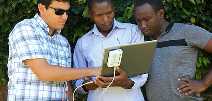 ȿ������ ������ ������ �ܼ��� �� ���� ����� �����ϴ� ���� �ƴ϶�, ������ �帧, ���� ���� ��ü, �׸��� ���������� ��ġ���� ���� ����� �籸���ϴ� �� �ִ�. [������ó(Photo source) = �������ڿ������ⱸ(IWMI)]