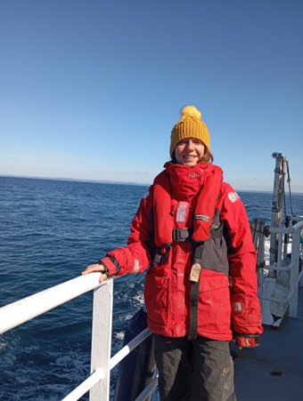 �ø��ӽ� �ؾ翬����(Plymouth Marine Laboratory) ������ ������Ʈ(Quest)������ �÷� ä�� ���� ��1���� �߷�Ƽ�� �����Ƴ�(Valentina Fagiano) �ڻ�.&nbsp;[��������(Photo Source) = �ø��ӽ� �ؾ翬����(Plymouth Marine Laboratory)]