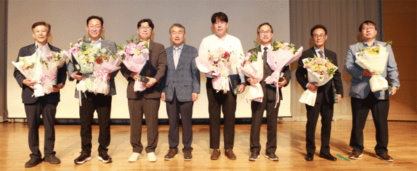 [��ȸ ǥâ] ��ȸ���Ŀ�����ȯ��뵿������(������ ����ȣ ���Ҿ���ִ� �ǿ�) �� ��ȸȯ������ ȸ��(ȸ�� �̿뼱 ���Ҿ���ִ� �ǿ�) ǥâ�ڵ��� �û����� ���濵 ��ȸȯ������ �繫�����(���� �� ��°)�� ����Կ� ����Դϴ�.