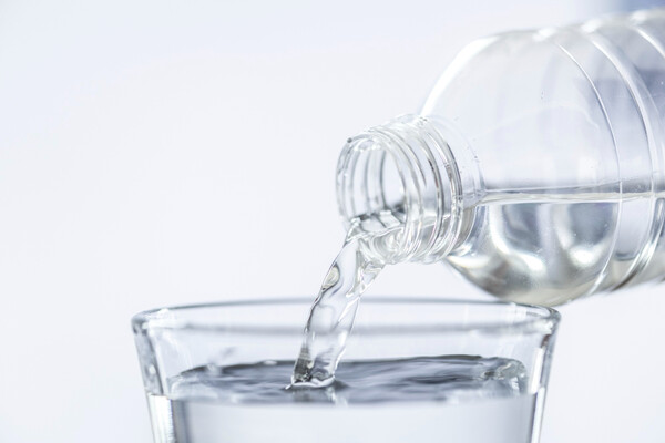 �̱� ȯ�溸ȣû(EPA)�� ����ȭȭ�չ�(PFAS) ���� ���� ��å�� ��ȯ���� ���� Ķ�����Ͼ� ������ PFAS ó�� ������Ʈ�� ���� �ű� ���� ��ȹ�� ��ǥ�ߴ�. [������ó(Photo Source) = Freepik]